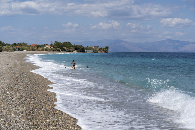 paralia_aigeiras_5.jpg