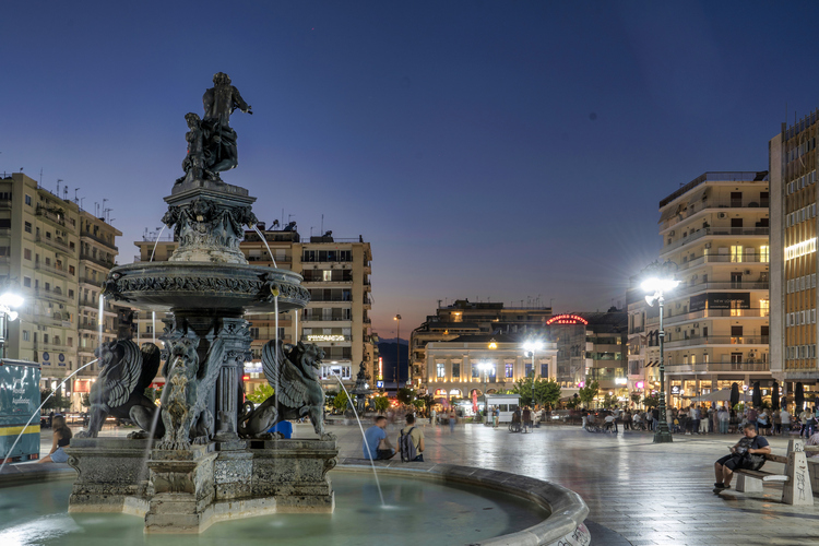 plateia_georgioy_2.jpg