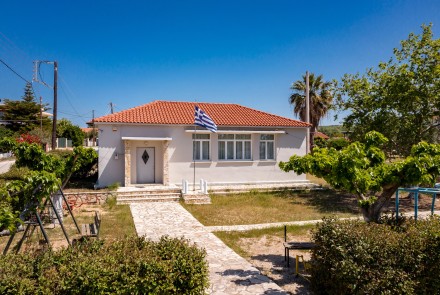 Folklore Museum of Asia Minor Refugees of Glyfa 18