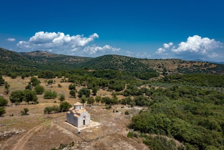 Church of Pammegistoi Taxiarches 12